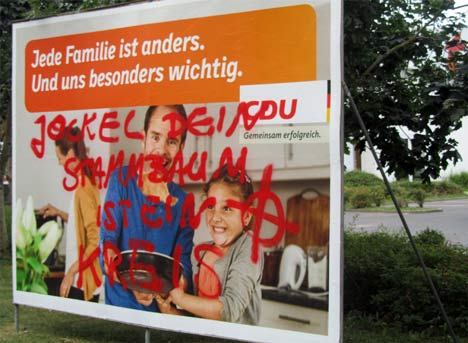 beschmiertes-plakat-greifswald468 Beschmiertes CDU-Wahlplakat