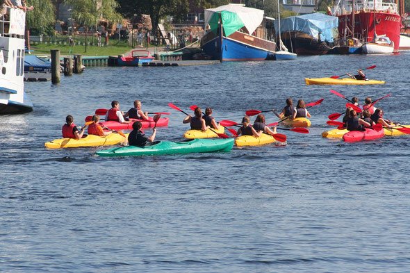Wassersportler auf dem Ryck