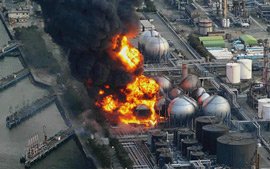 oil refinery explosion japan oil refinery explosion japan