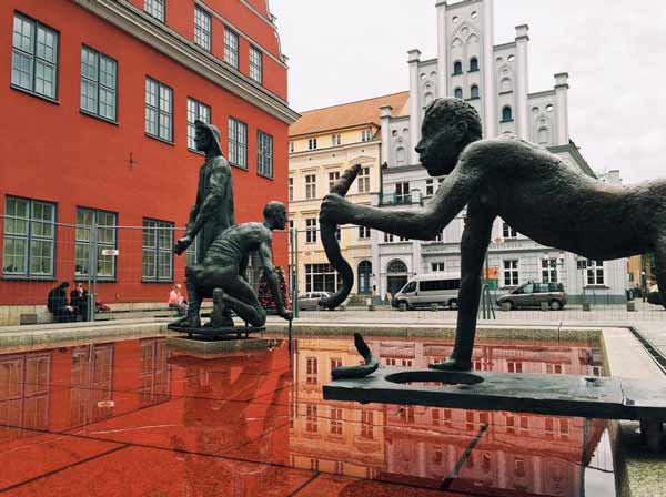 Fischmarkt Greifswald Brunnen Flüchtlingspolitik