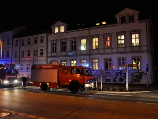 Die Freiwillige Feuerwehr l&ouml;schte den Kellerbrand