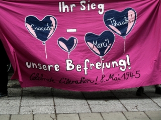 ... um auf die Befreiung vom deutschen Faschismus aufmerksam zu machen
